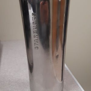 Meet your Posher, Claire